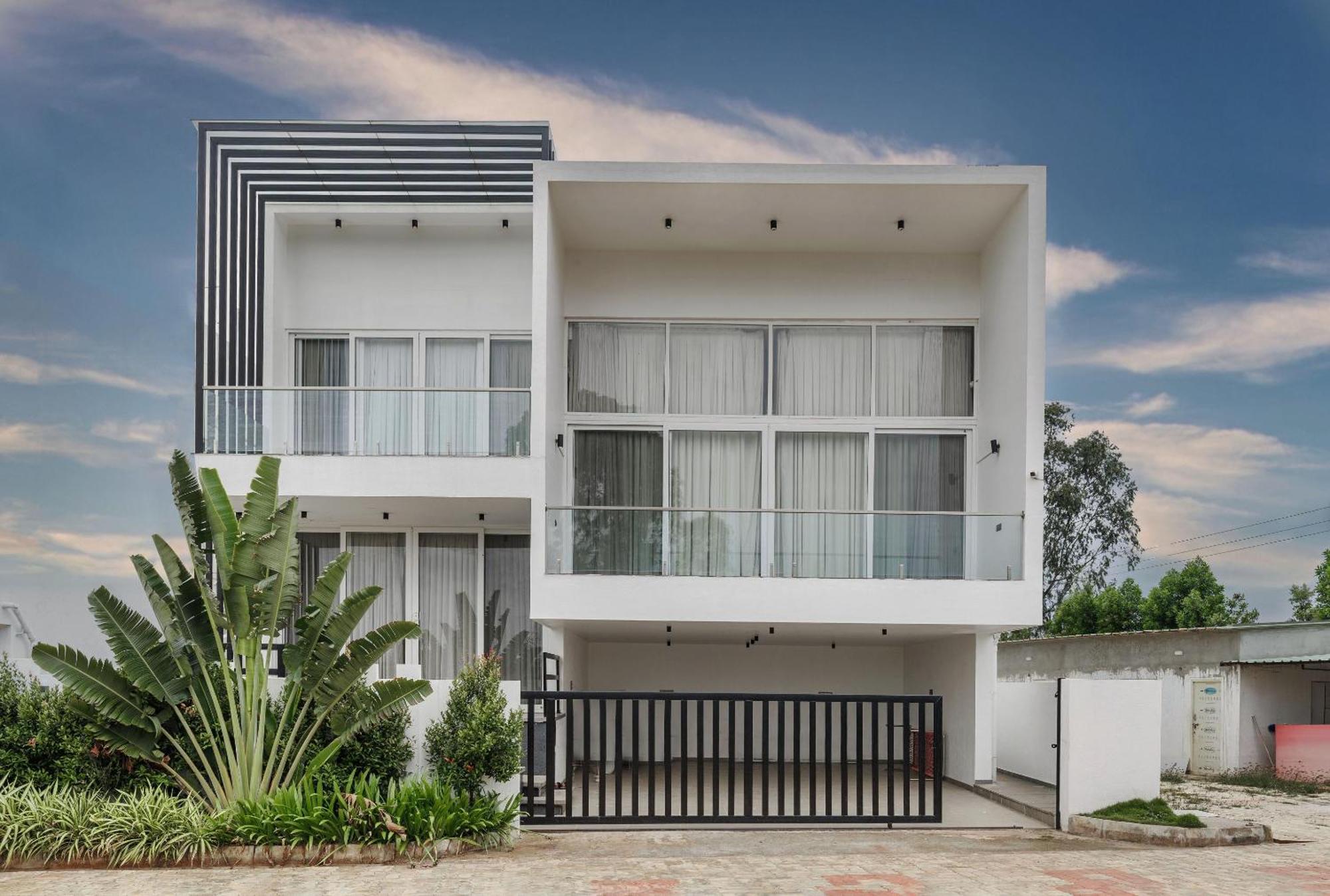Celestial Sapphire Villa Pvt Pool Veg Food 4Bhk Dod Ballāpur Εξωτερικό φωτογραφία