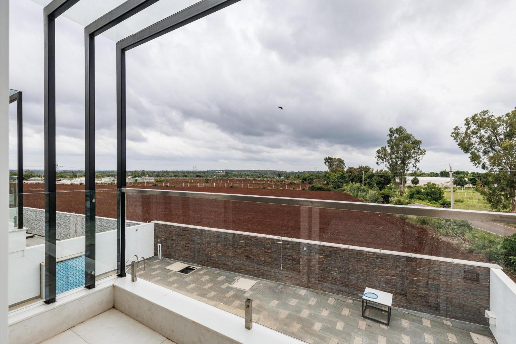 Celestial Sapphire Villa Pvt Pool Veg Food 4Bhk Dod Ballāpur Εξωτερικό φωτογραφία