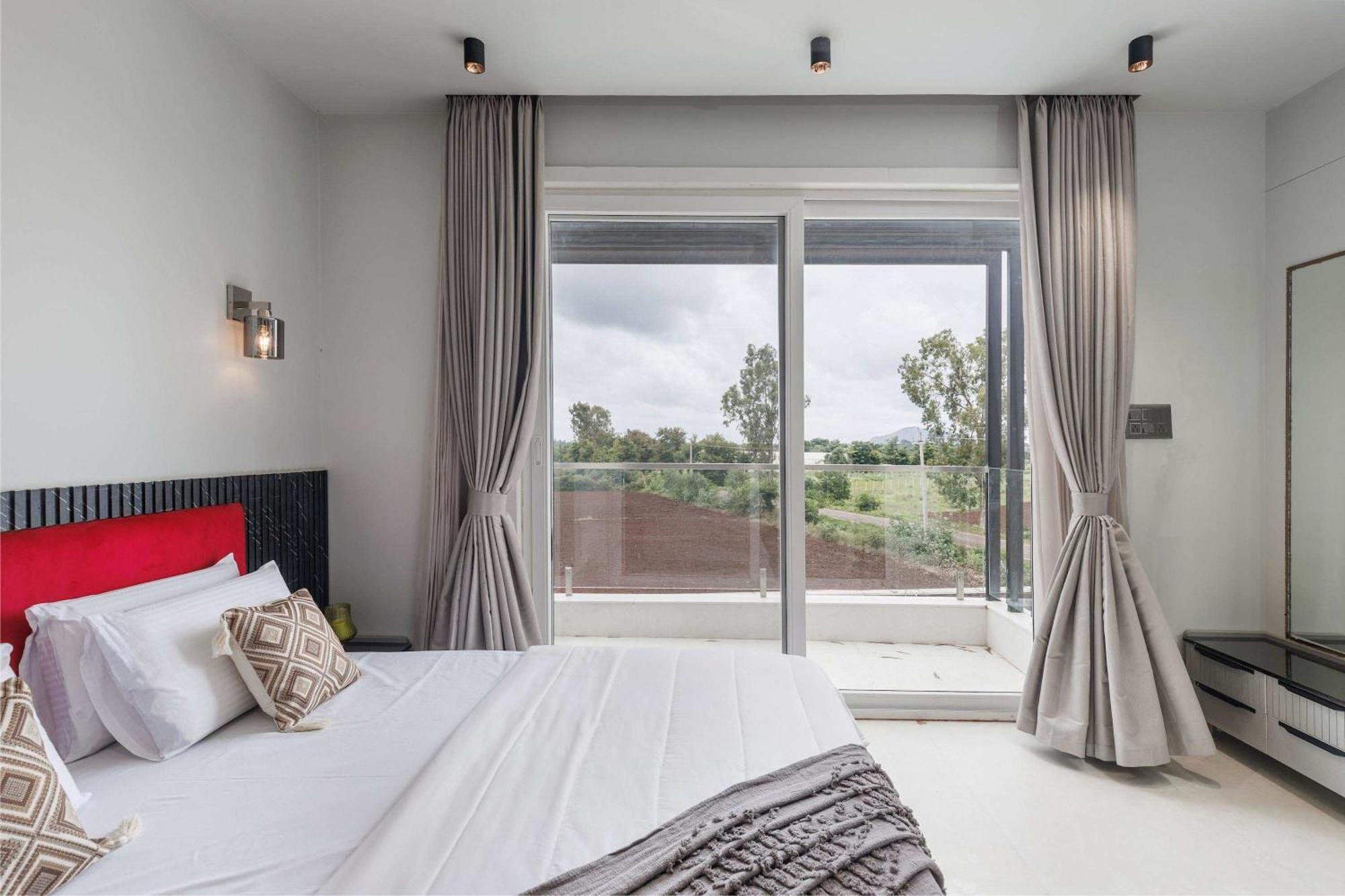 Celestial Sapphire Villa Pvt Pool Veg Food 4Bhk Dod Ballāpur Εξωτερικό φωτογραφία