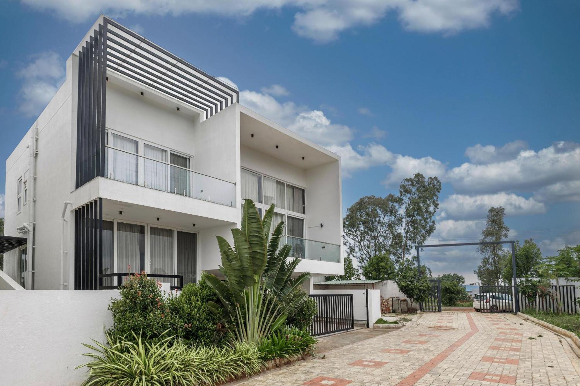 Celestial Sapphire Villa Pvt Pool Veg Food 4Bhk Dod Ballāpur Εξωτερικό φωτογραφία