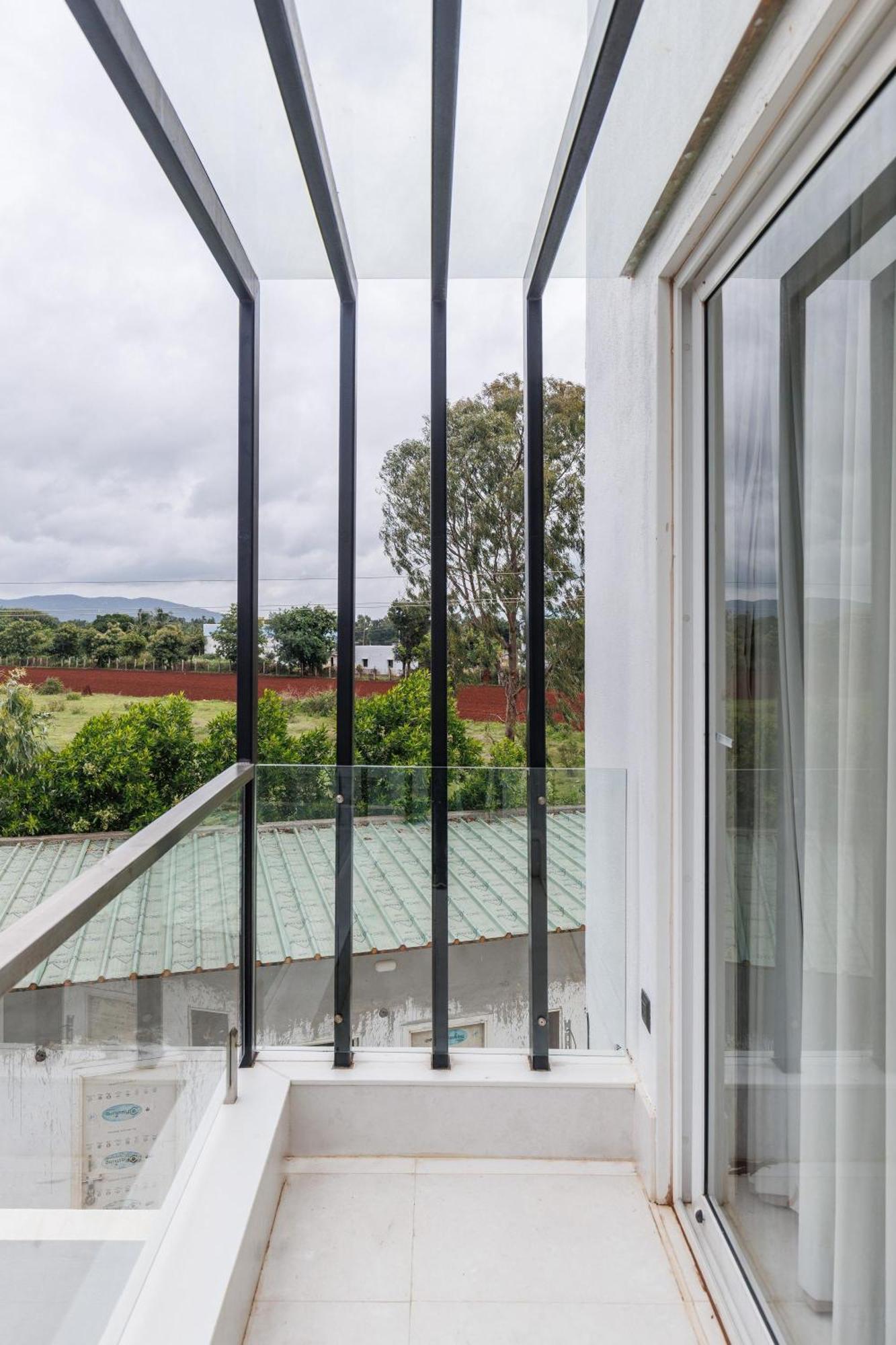 Celestial Sapphire Villa Pvt Pool Veg Food 4Bhk Dod Ballāpur Εξωτερικό φωτογραφία