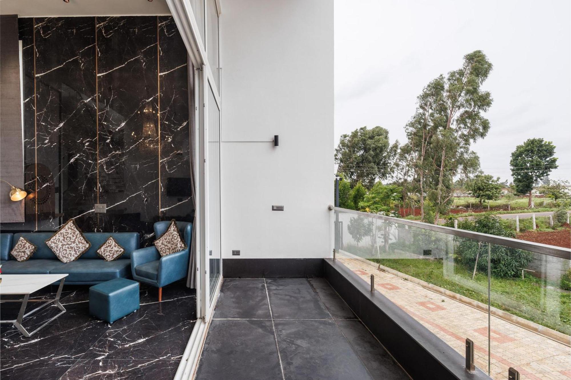 Celestial Sapphire Villa Pvt Pool Veg Food 4Bhk Dod Ballāpur Εξωτερικό φωτογραφία